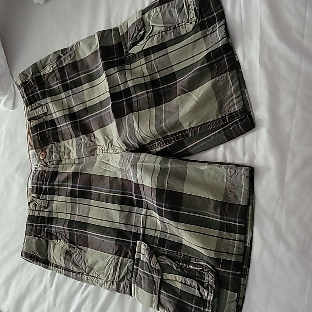 Men's Aeropostale cargo shorts